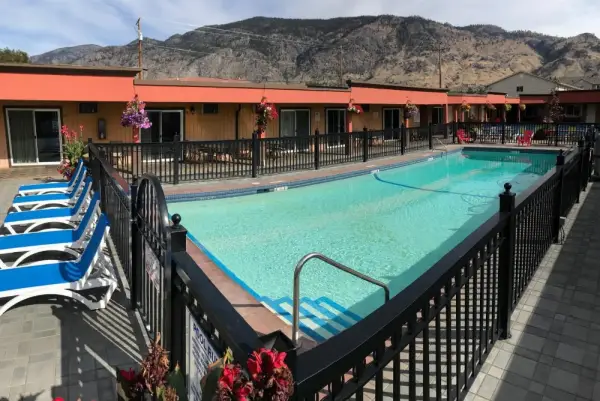 Sahara Courtyard Inn Osoyoos 5